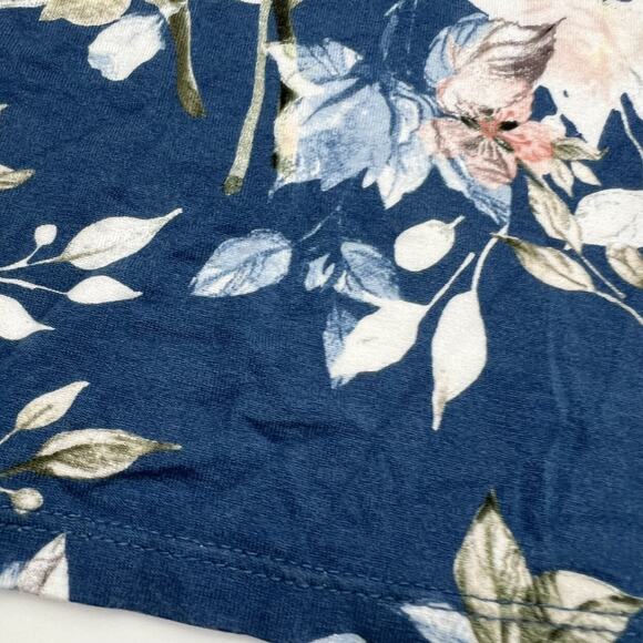 Posh Peanut Blue Rose Bamboo Pajama Set - Picture 2 of 7